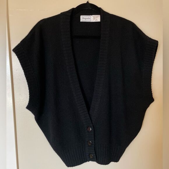 Vintage Sweaters - Vintage lambswool / angora vest
